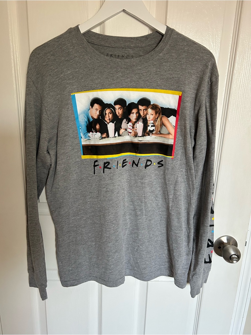 FRIENDS Gray Long Sleeve Graphic Tee with Cast Photo and Color Accents